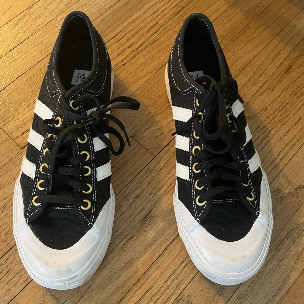 Men’s Adidas Matchcourt Size 7